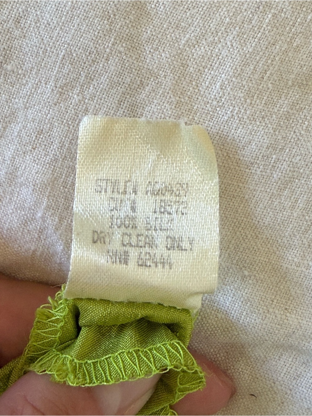 Nicole Miller Collection 100% Silk Chartreuse Cropped Pants Size 2 Y2K - Picture 6 of 6